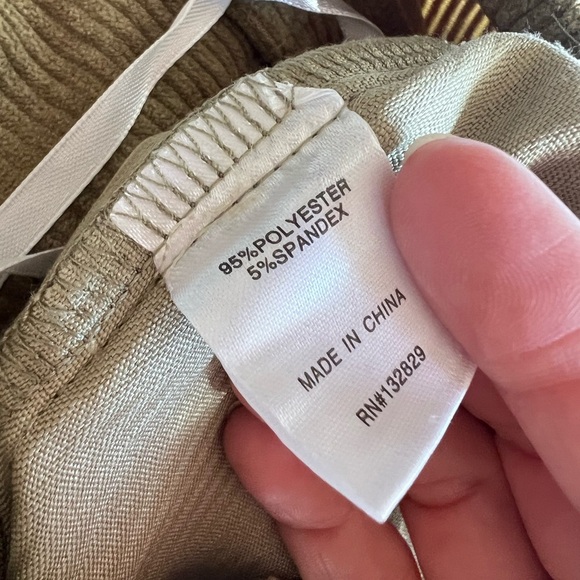 Superdown green corduroy cargo pants - revolve Willow Cargo Pant in army green - Picture 7 of 8